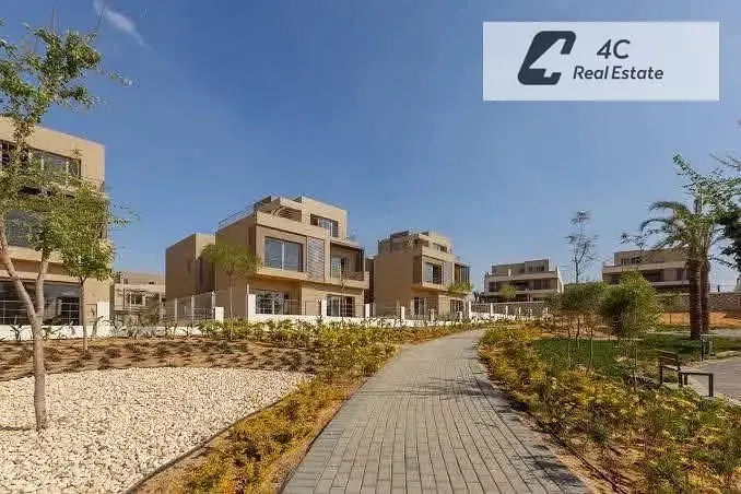 Lowest price townhouse resale in Palm Hills with down payment and remaining installments for a quick sale. Open view, ready for viewing and handover.