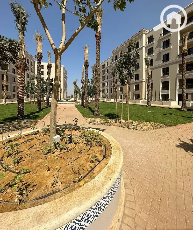 For sale: Twin house, 270 m², Village West compound, Durrat Al Sheikh Zayed (distinguished view inside the compound) .