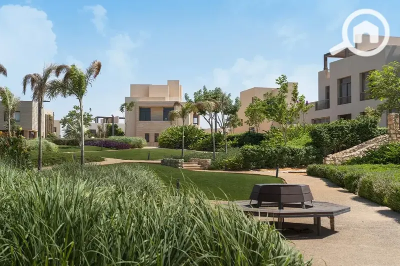 Lowest price Townhouse middle for resale at O west ready to move very prime location