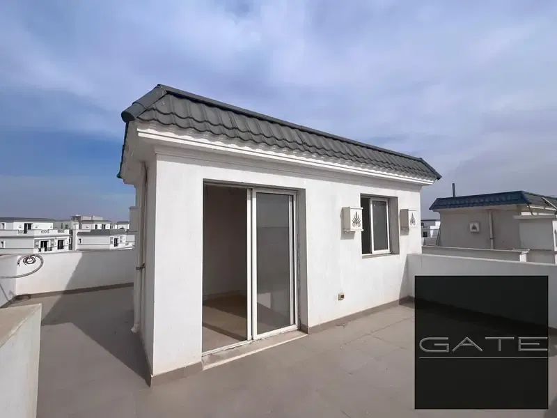Villa for sale in a prime location within the project, close to all services, ready for immediate occupancy in Mountain View 4 Compound