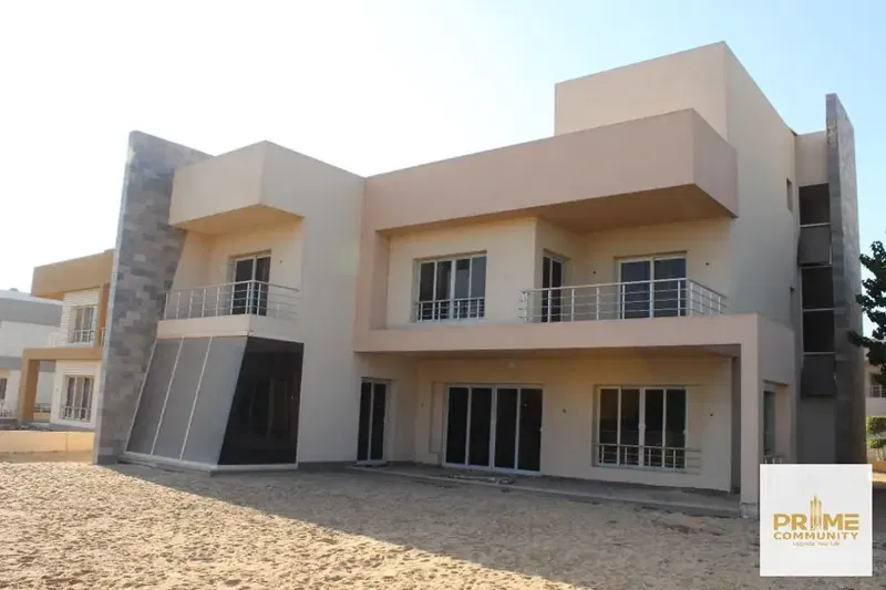Villa standalone with largest area And with installments in grand heights in prime location for sale Northern expansion 6 October city