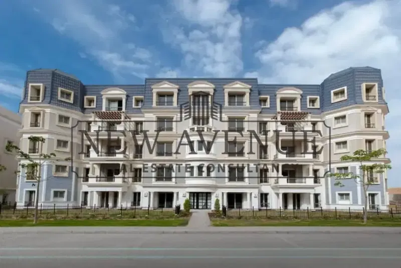 Ivilla very prime location direct on club house
