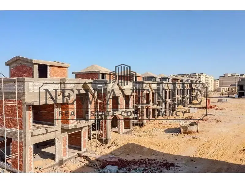 villa four master bedrooms with installments with elevator and nannys room in the marqville
