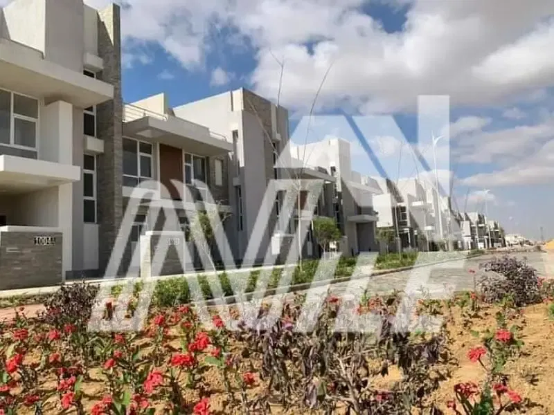 Ready To Move Townhouse Corner 400m For Sale Fully Finished At Al Maqsed New Capital Lowest Price
