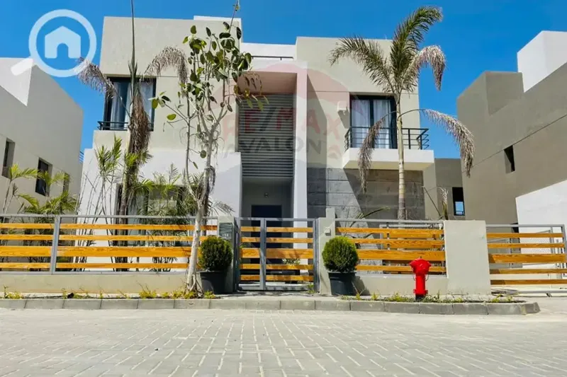 Townhouse villa for sale 215 m (Palm Hills Alexandria)