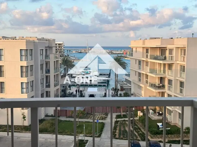 Resale apartment with a view of the marina in a prime location, with an area of 140 sqm in Marina Views Marassi, North Coast, Sidi Abdel Rahman