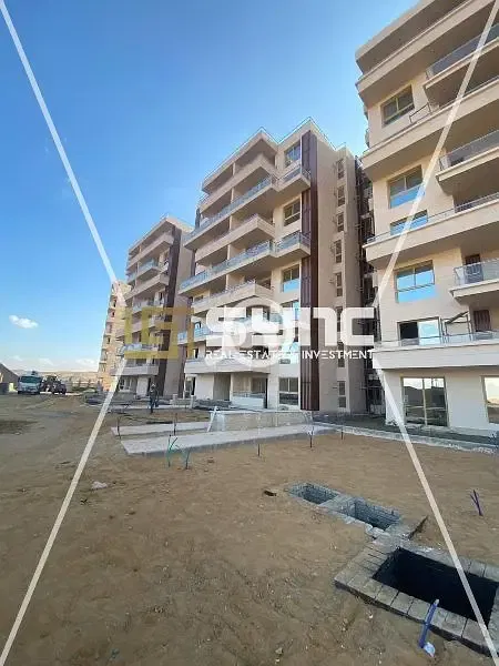 Apartment for sale in the Deguia 1 project in the administrative capital R8 with utilities, immediate delivery.