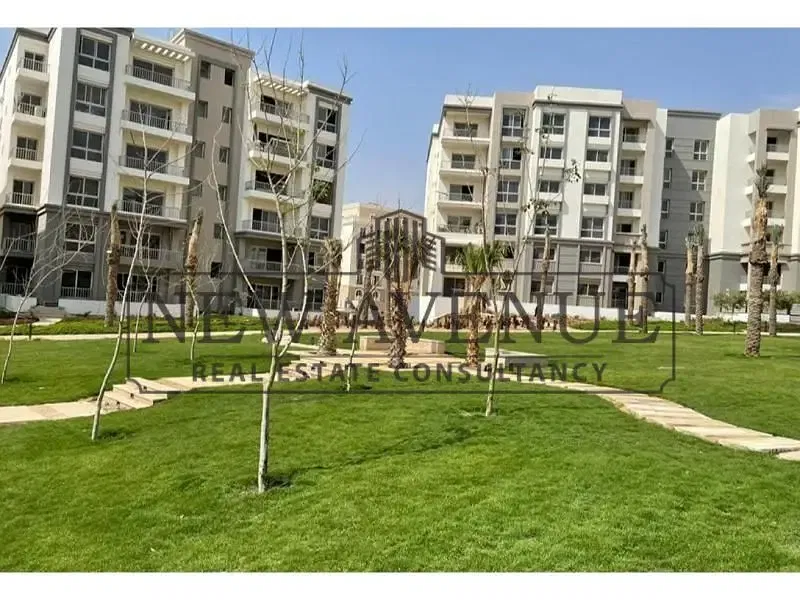 Penthouse with installments and down payment for sale at with Hyde Park phase Garden Residence Prime location Delivery End of this year