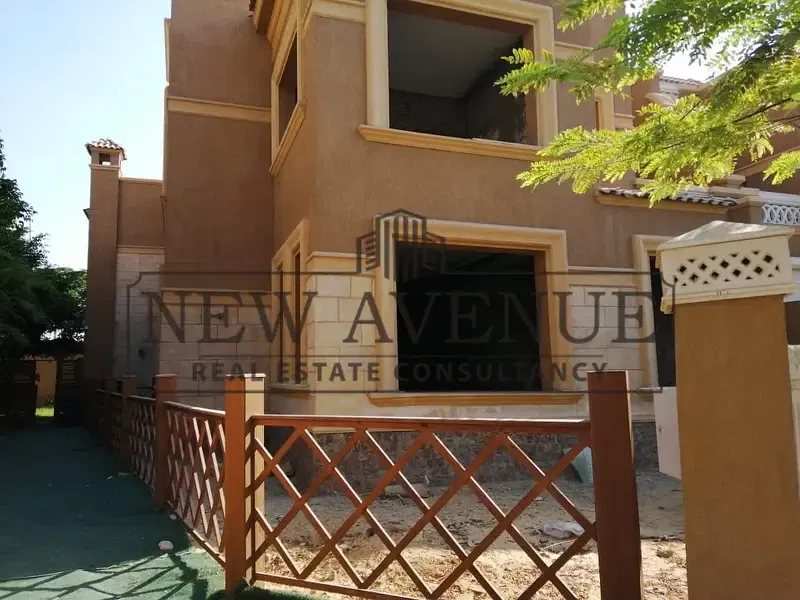prime location with installments with nanny room in la nouva vista new cairo