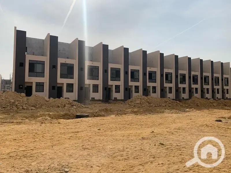 Fully finished Townhouse for sale Under Market Price overlooking pool for sale with down payment and installments over years in mostakbal city