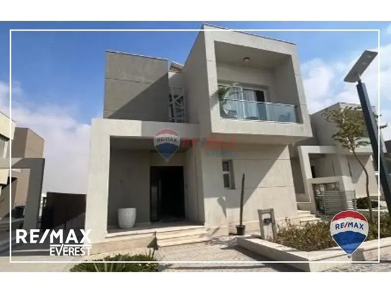 Middle townhouse in Badya Palm Hills-Best Offer