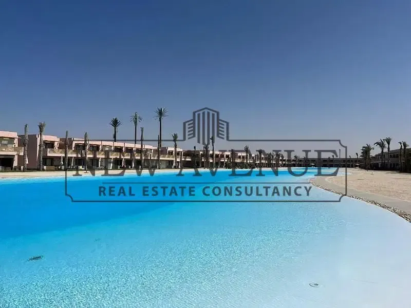 Twin house prime location Walking distance to the beach