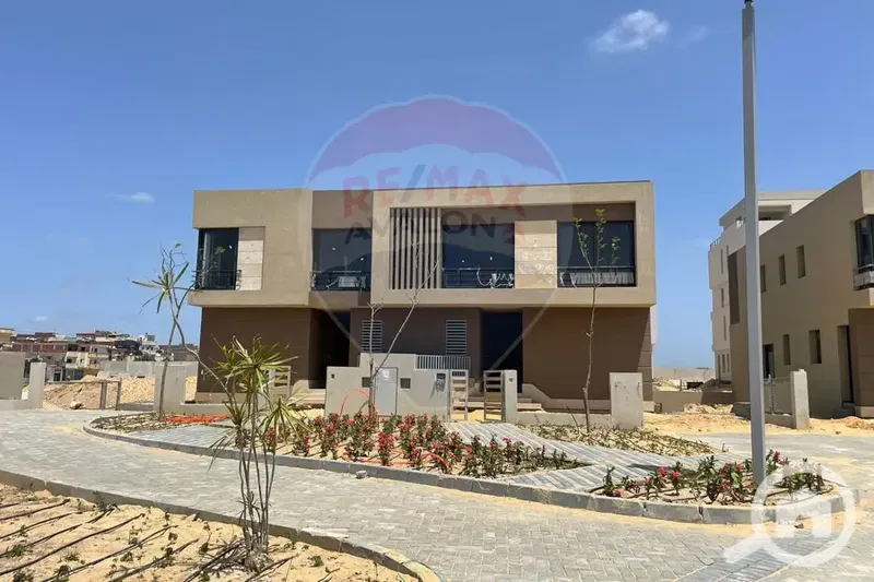Townhouse Villa for sale 234 m (Palm Hills Alexandria)